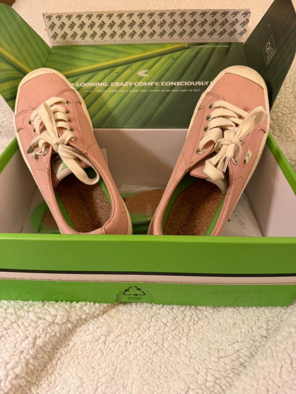 Eco-friendly ‘Cariuma’ Canvas Sneakers  Dusty Rose and off white sz 8